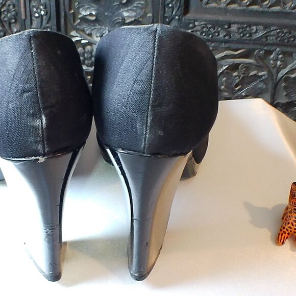 Women's Naturalizer Black Pumps Size 10 - Picture 6 of 8